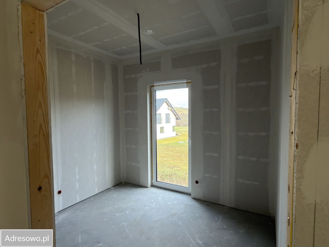 dom wolnostojący, 3 pokoje Osieczany. Zdjęcie 11