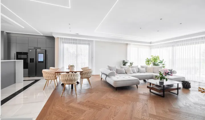 dom wolnostojący, 6 pokoi Świdnik