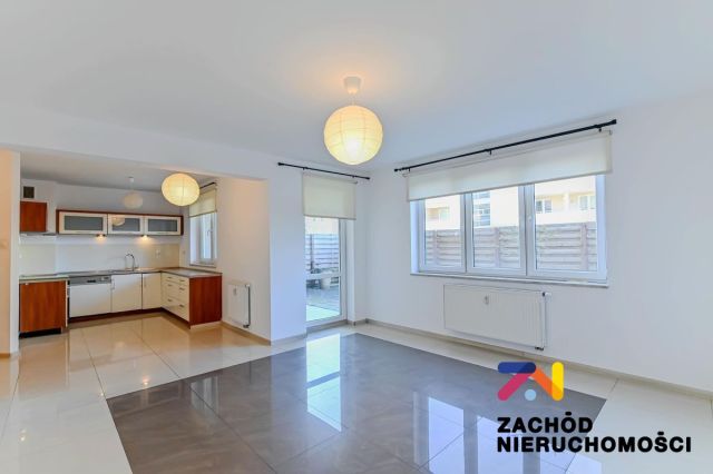 Mieszkanie 3-pokojowe Zielona Góra, ul. Jerzego Waszczyka. Zdjęcie 1