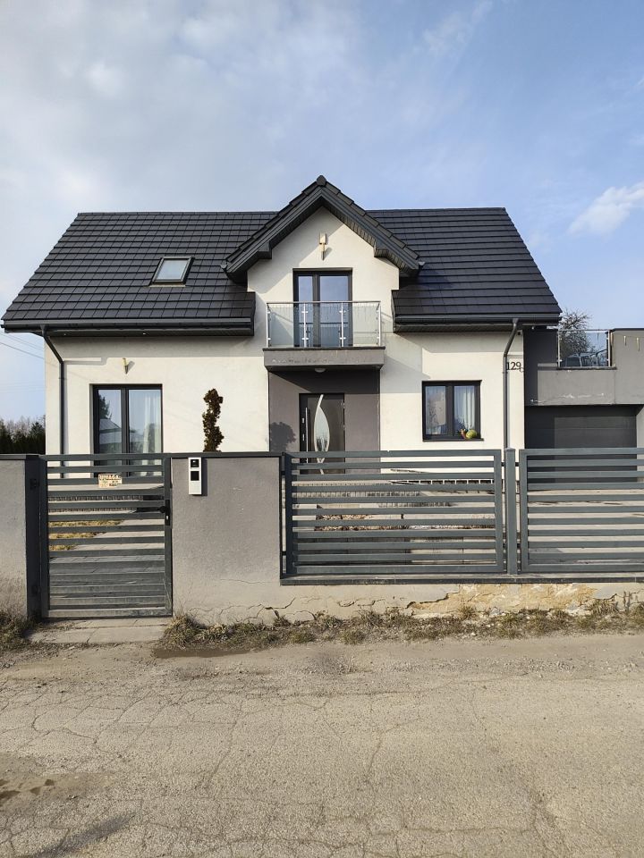 dom wolnostojący, 5 pokoi Łódź Andrzejów, ul. Tadeusza Gajcego. Zdjęcie 3