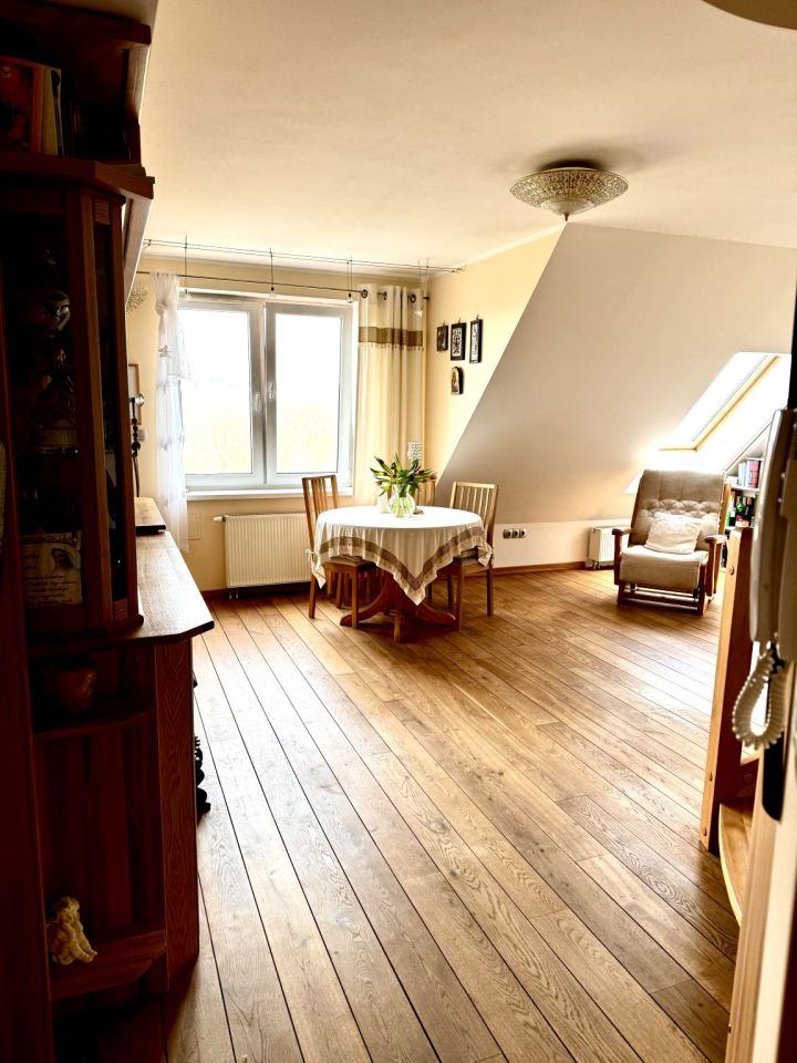 Mieszkanie 4-pokojowe Wałbrzych Piaskowa Góra, ul. Odlewnicza. Zdjęcie 1