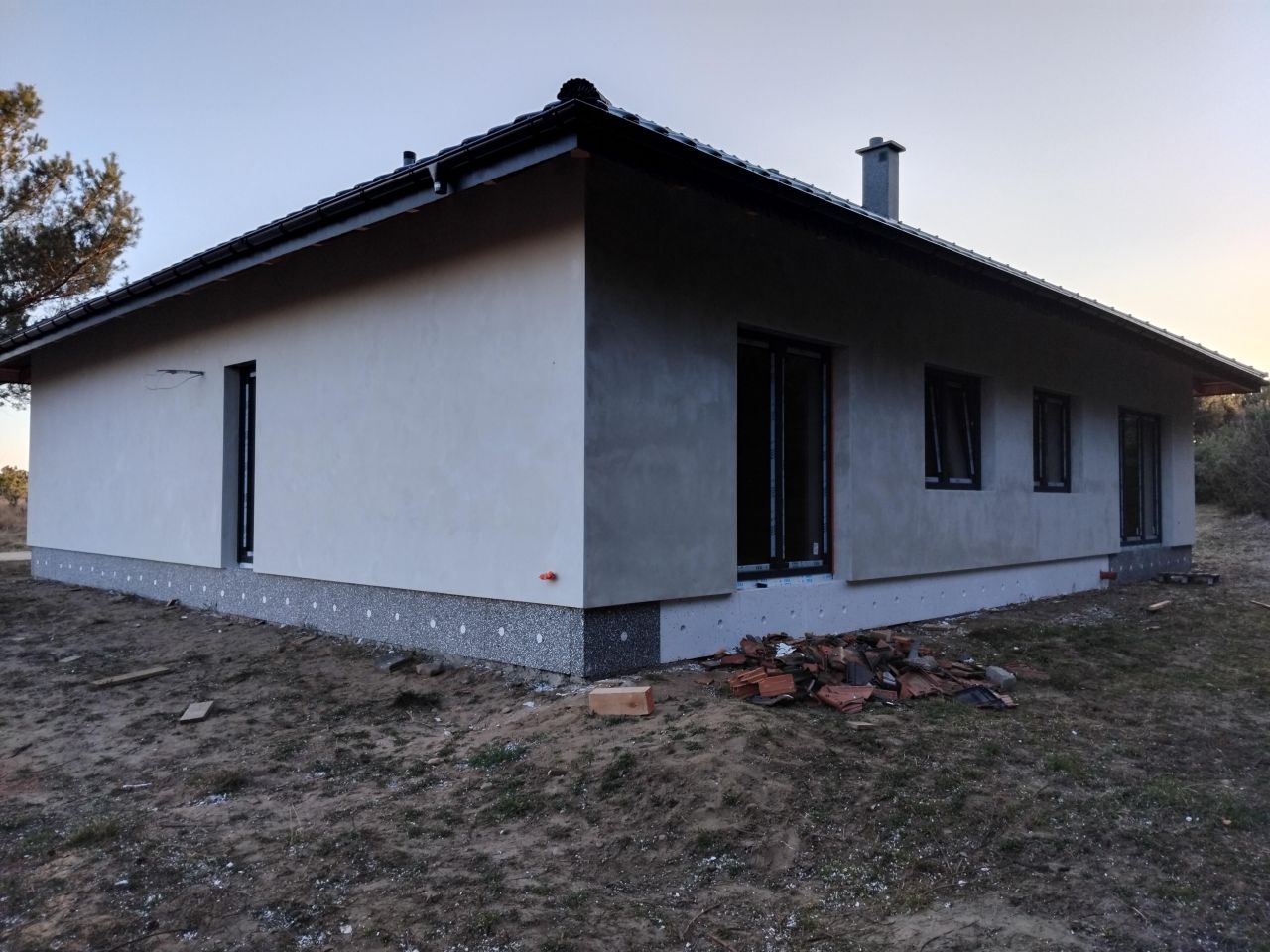 dom wolnostojący, 4 pokoje Grabieniec. Zdjęcie 6