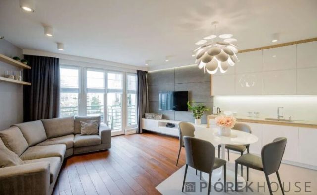 Mieszkanie 3-pokojowe Warszawa Mokotów, al. Wilanowska. Zdjęcie 1