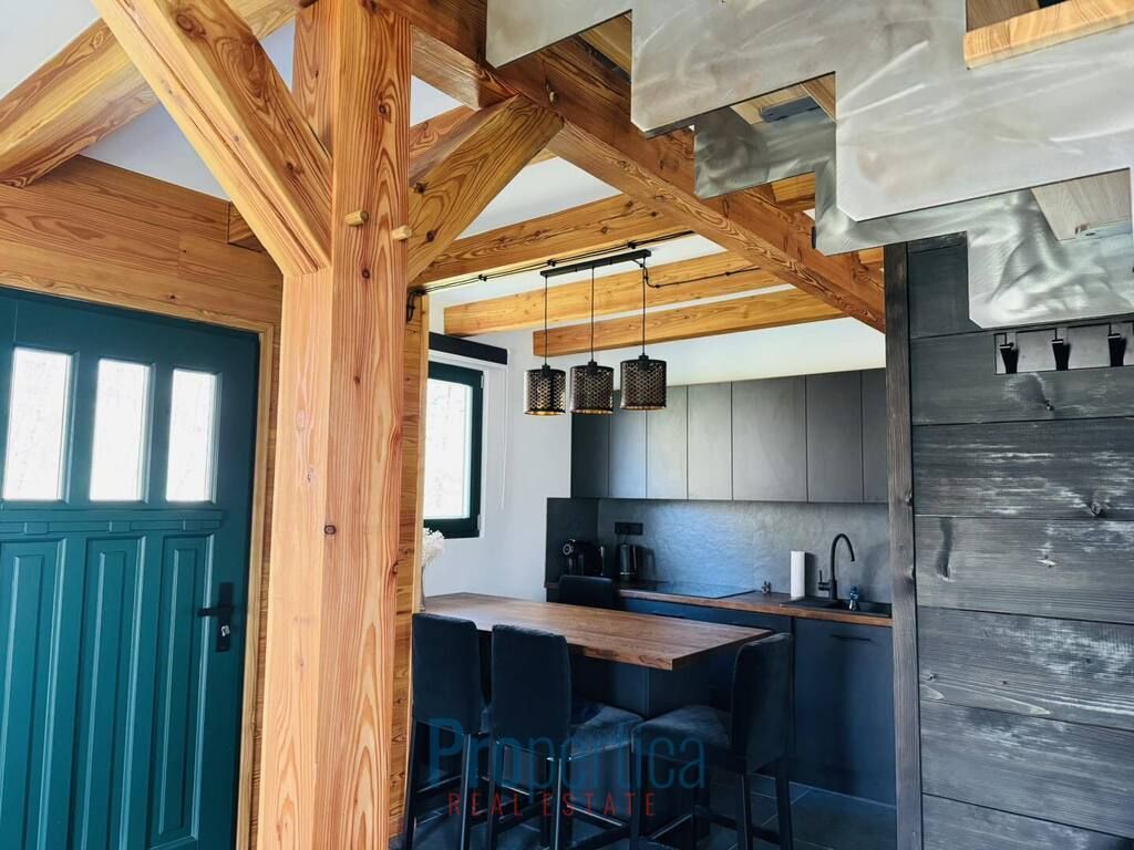 dom wolnostojący, 2 pokoje Rowy. Zdjęcie 2