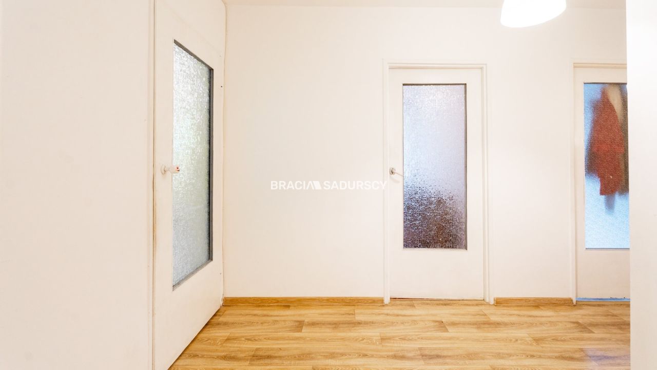 Mieszkanie 4-pokojowe Kraków Czyżyny, os. Dywizjonu 303. Zdjęcie 17