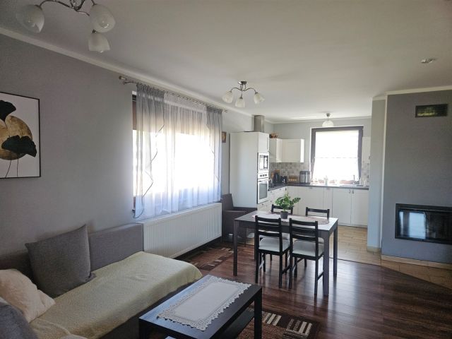 dom wolnostojący, 6 pokoi Świebodzice Ciernie. Zdjęcie 1