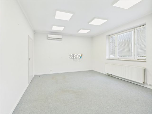 Lokal Kraków Wzgórza Krzesławickie, ul. Grębałowska. Zdjęcie 10