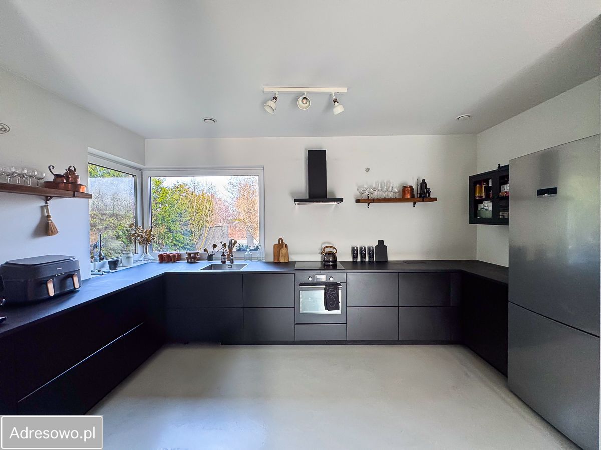 dom wolnostojący, 5 pokoi Międzyborów. Zdjęcie 3