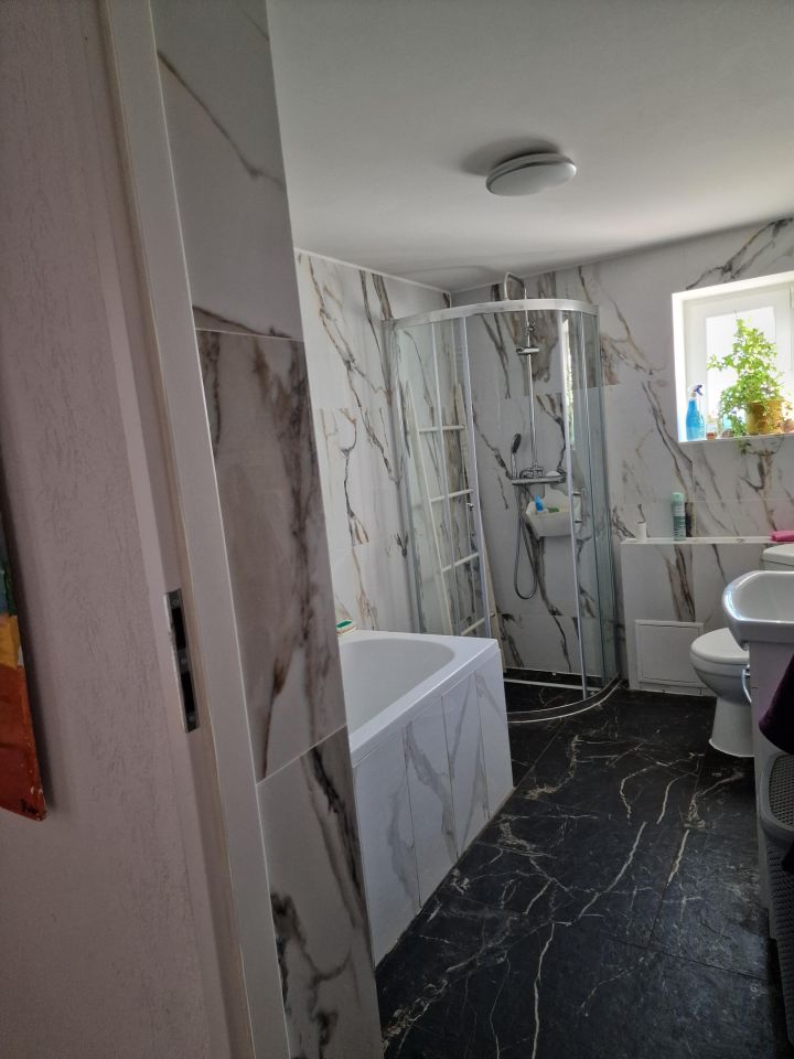 dom wolnostojący, 7 pokoi Bogatynia, ul. Marii Skłodowskiej-Curie. Zdjęcie 14