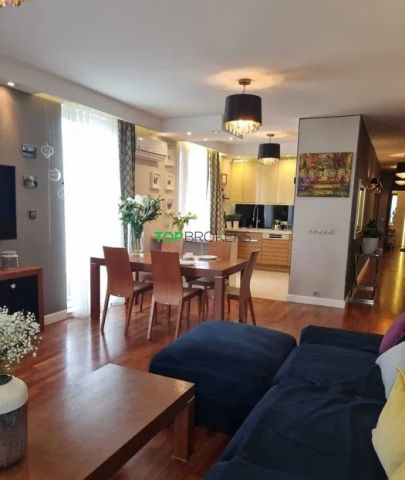 Mieszkanie 4-pokojowe Warszawa Bemowo, ul. Dywizjonu 303. Zdjęcie 1