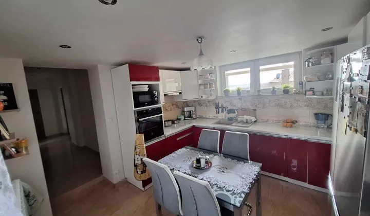 Mieszkanie 5-pokojowe Wojciechowice