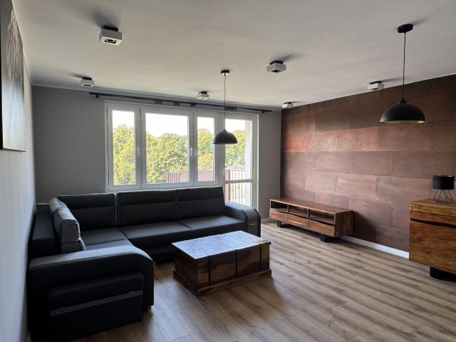 Mieszkanie 3-pokojowe Leszno Centrum, ul. por. Leona Włodarczaka. Zdjęcie 1