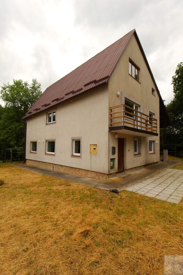 dom wolnostojący, 10 pokoi Łętownia. Zdjęcie 24