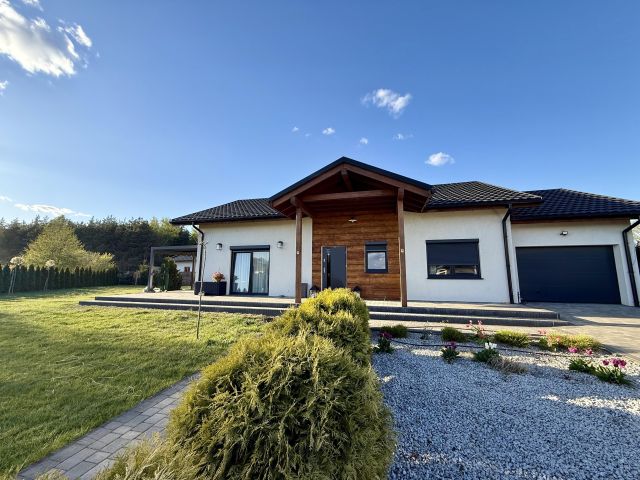 dom wolnostojący, 4 pokoje Brzeźno. Zdjęcie 1