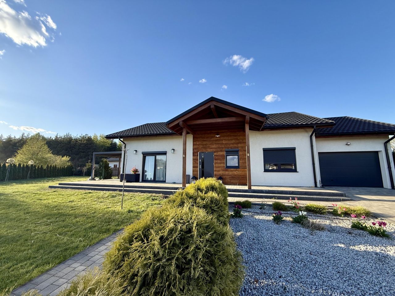 dom wolnostojący, 4 pokoje Brzeźno. Zdjęcie 1