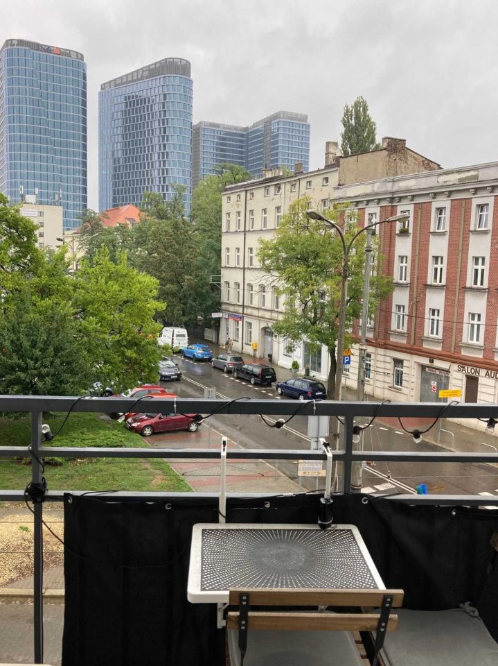 Mieszkanie 3-pokojowe Katowice Śródmieście. Zdjęcie 2