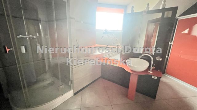 dom wolnostojący, 5 pokoi Tomaszów Mazowiecki. Zdjęcie 11