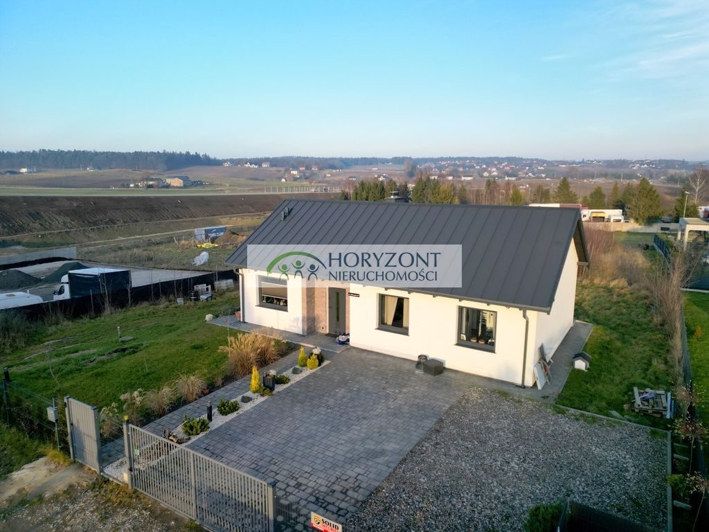 dom wolnostojący, 4 pokoje Przyjaźń. Zdjęcie 2