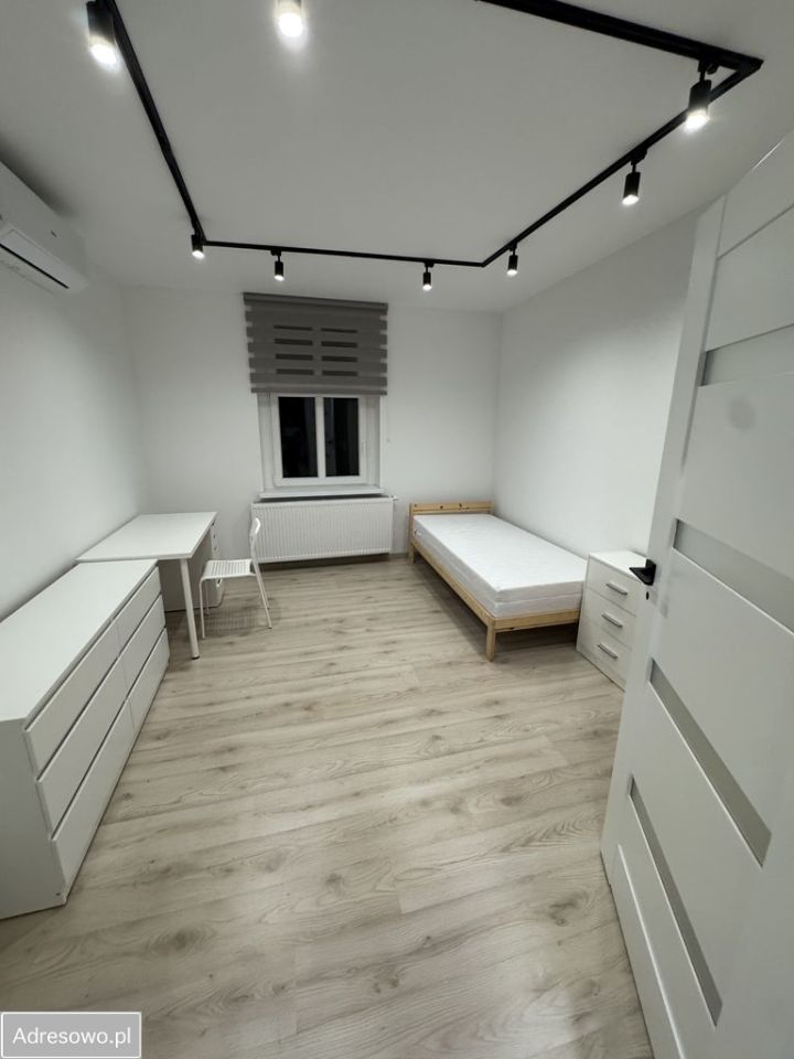 Mieszkanie 3-pokojowe Bytom Śródmieście, ul. Antoniego Józefczaka. Zdjęcie 7