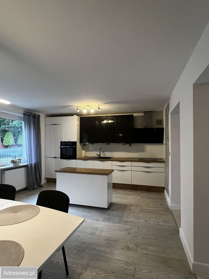 bliźniak, 9 pokoi Bolesławiec. Zdjęcie 14