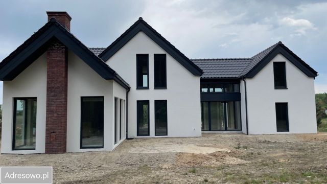 dom wolnostojący, 5 pokoi Niwy. Zdjęcie 1