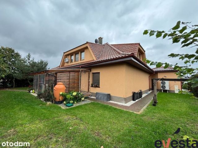 dom wolnostojący, 5 pokoi Jelcz-Laskowice, ul. Stalowa. Zdjęcie 2