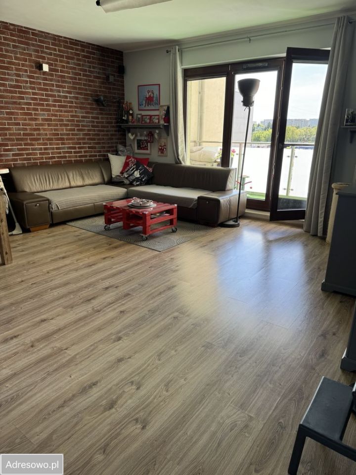 Mieszkanie 4-pokojowe Blizne Łaszczyńskiego, ul. Batalionów Chłopskich. Zdjęcie 1