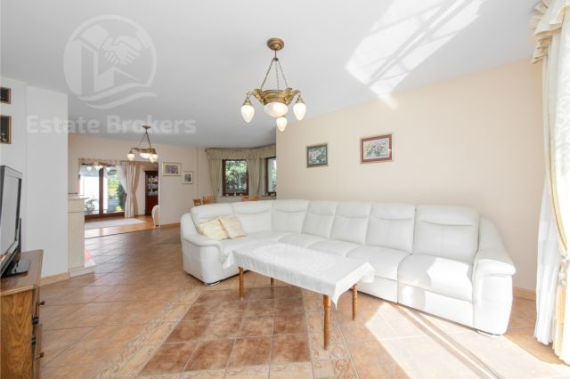 dom wolnostojący, 10 pokoi Żórawina, ul. Sportowa. Zdjęcie 3