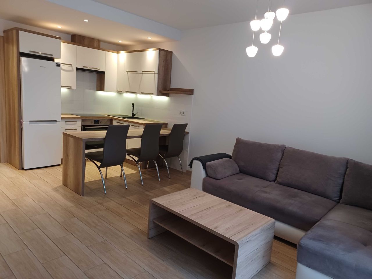 Mieszkanie 2-pokojowe Pszczyna, ul. Stefana Batorego. Zdjęcie 1