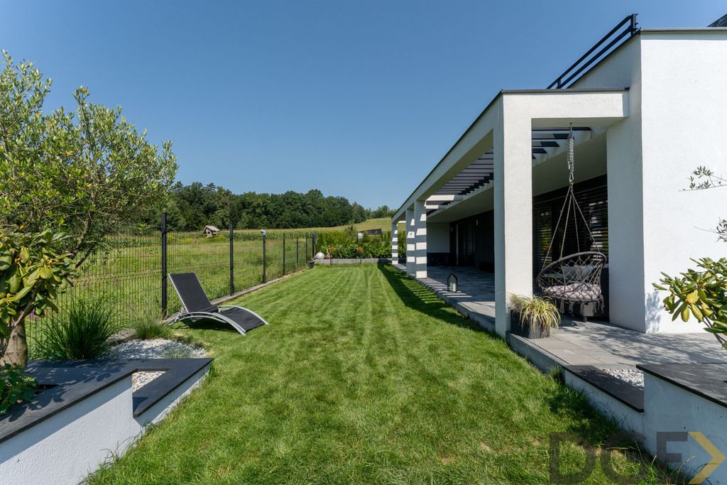 dom wolnostojący, 5 pokoi Zawada. Zdjęcie 16