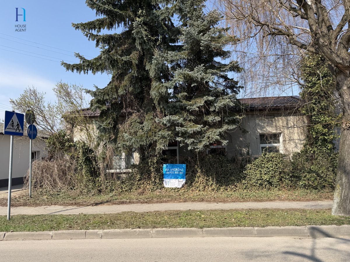 dom wolnostojący, 6 pokoi Łowicz, ul. Adama Mickiewicza. Zdjęcie 1