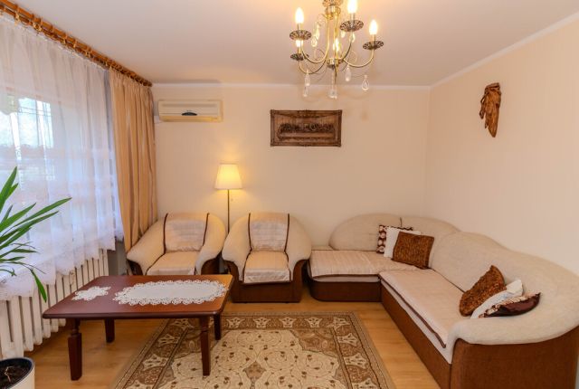 Mieszkanie 3-pokojowe Ostrowiec Świętokrzyski, os. Pułanki. Zdjęcie 2