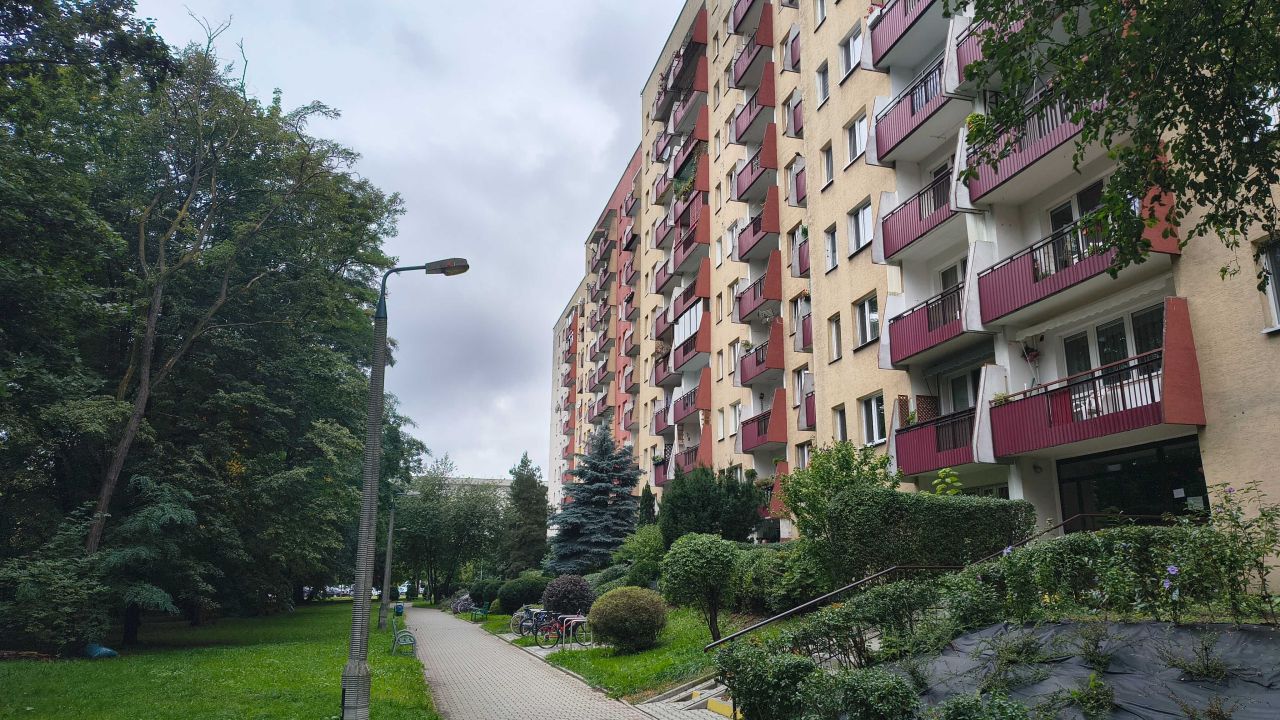 Mieszkanie 3-pokojowe Kraków Czyżyny, os. 2 Pułku Lotniczego. Zdjęcie 1