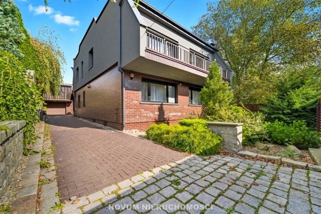 dom wolnostojący, 6 pokoi Tarnowskie Góry. Zdjęcie 4