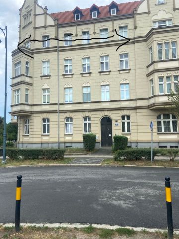 Mieszkanie 3-pokojowe Brzeg Centrum, ul. Marszałka Piłsudskiego. Zdjęcie 1