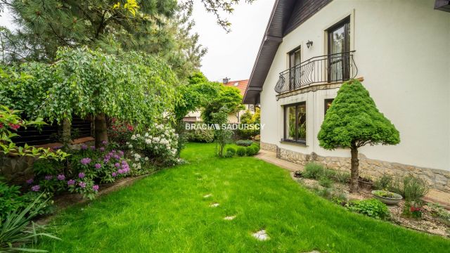 dom wolnostojący, 6 pokoi Bibice, ul. Kwiaty Polne. Zdjęcie 10