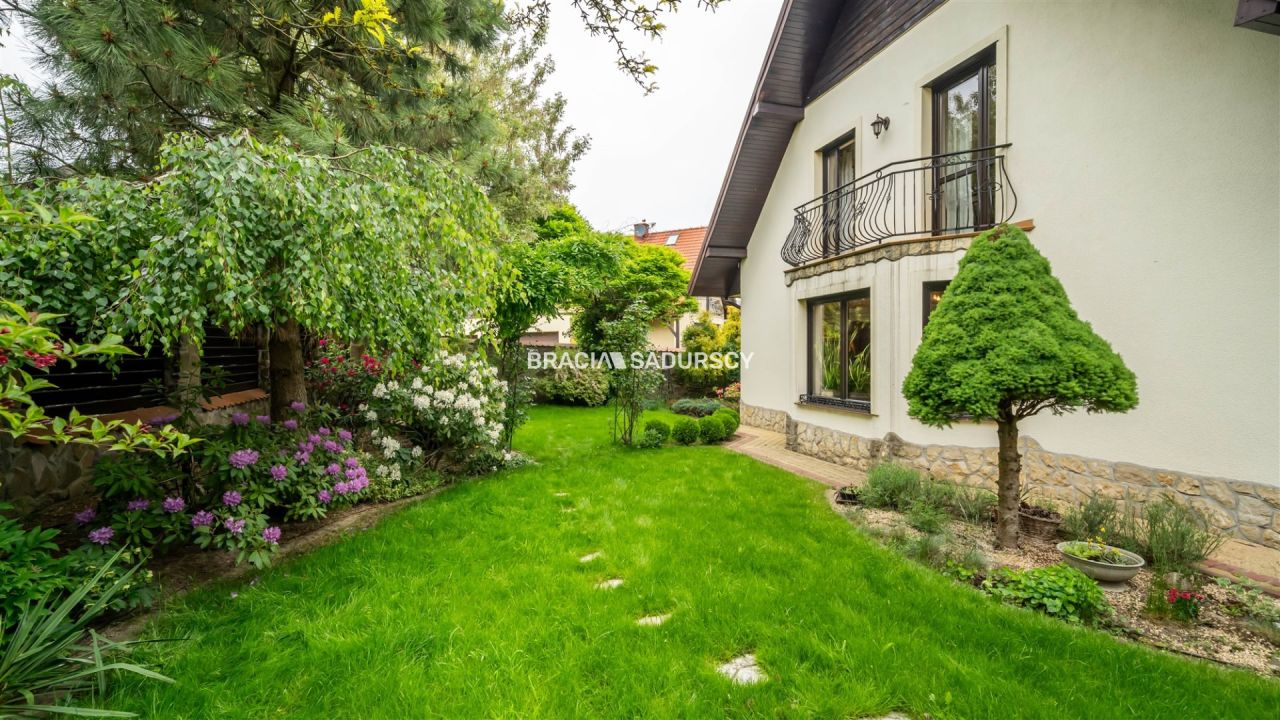 dom wolnostojący, 6 pokoi Bibice, ul. Kwiaty Polne. Zdjęcie 10