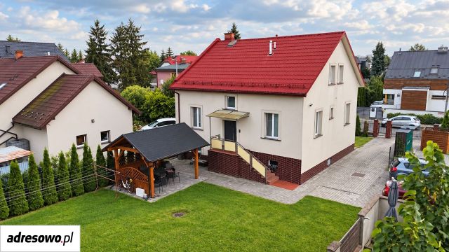 dom wolnostojący, 8 pokoi Kraków Płaszów, ul. Seweryna Goszczyńskiego. Zdjęcie 1