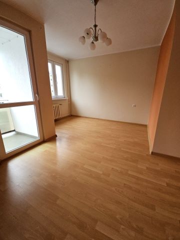 Mieszkanie 4-pokojowe Nowa Ruda Słupiec, os. Wojska Polskiego. Zdjęcie 2