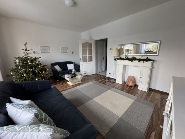 dom szeregowy, 3 pokoje Kłodzko, ul. Wolności. Zdjęcie 2