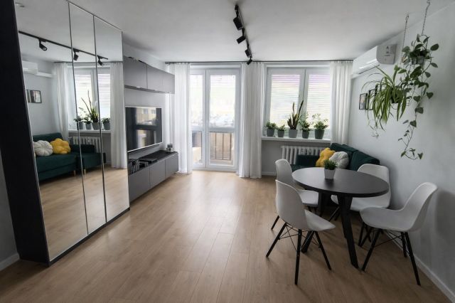 Mieszkanie 3-pokojowe Pabianice, ul. Stanisława Wyspiańskiego. Zdjęcie 1