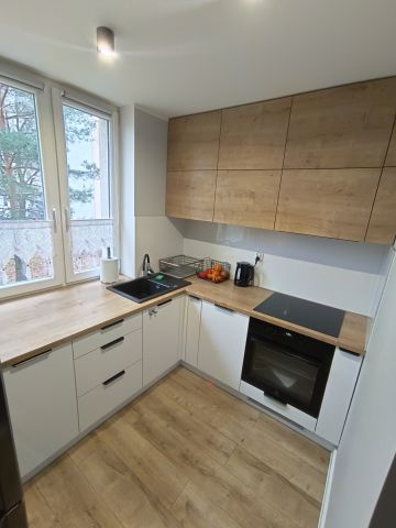 Mieszkanie 3-pokojowe Ruda Śląska Godula, ul. Czereśniowa. Zdjęcie 1