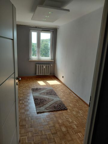 Mieszkanie 3-pokojowe Krosno, ul. Adama Mickiewicza. Zdjęcie 1