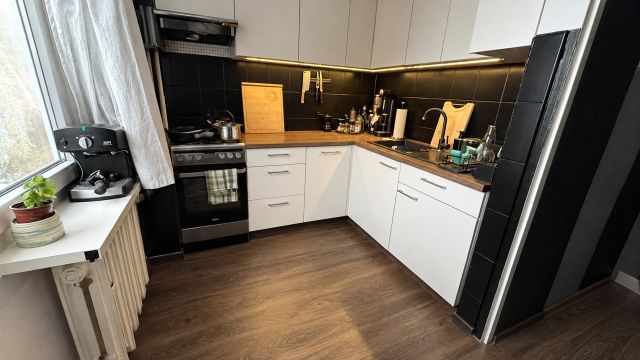 Mieszkanie 1-pokojowe Kraków Kurdwanów, ul. Marii i Bolesława Wysłouchów. Zdjęcie 1