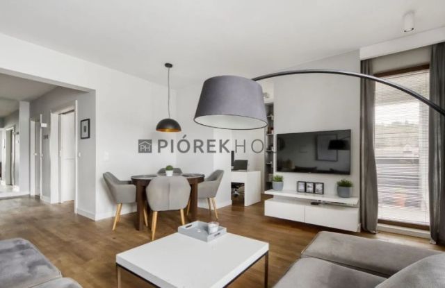 Mieszkanie 4-pokojowe Warszawa Wesoła, ul. Mazowiecka. Zdjęcie 1