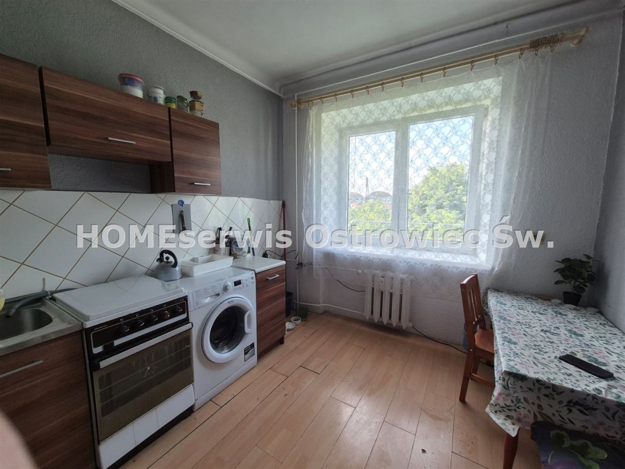 Mieszkanie 1-pokojowe Ostrowiec Świętokrzyski Huta, ul. Romualda Traugutta. Zdjęcie 2