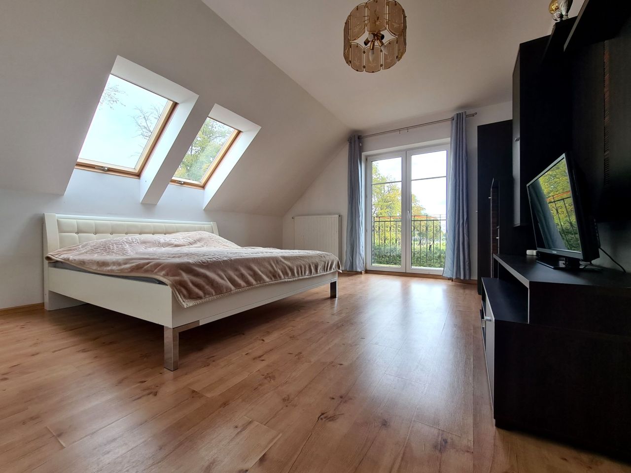 dom wolnostojący, 6 pokoi Ługowina. Zdjęcie 11