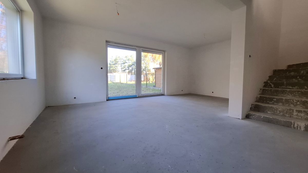 bliźniak, 4 pokoje Śledziejowice. Zdjęcie 12