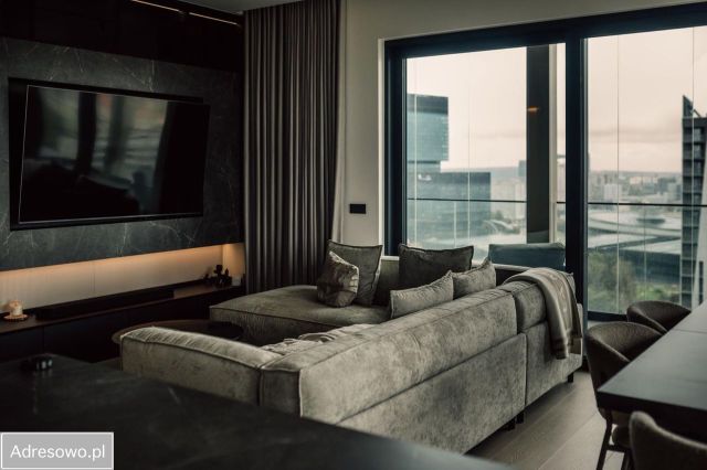 Mieszkanie 4-pokojowe Katowice Śródmieście. Zdjęcie 1