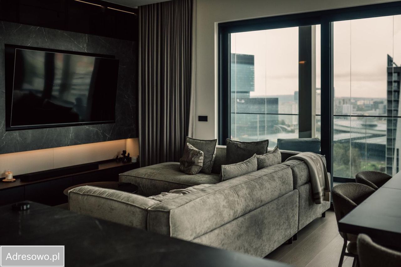 Mieszkanie 4-pokojowe Katowice Śródmieście. Zdjęcie 1